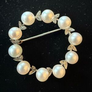 Elegant Pearl and Silver Brooch